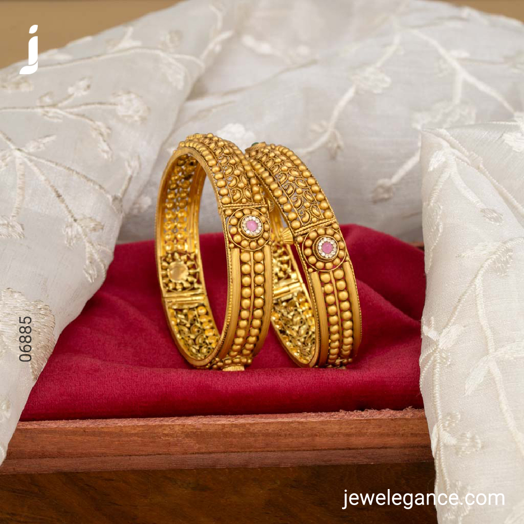 Embrace the ethnic style of jadtar bangles...
.
Shop on  jewelegance.com/products/22k-j…
.
#myjewelegance  #jewelegance 
#bangles  #22kjadtar  #goldbangles