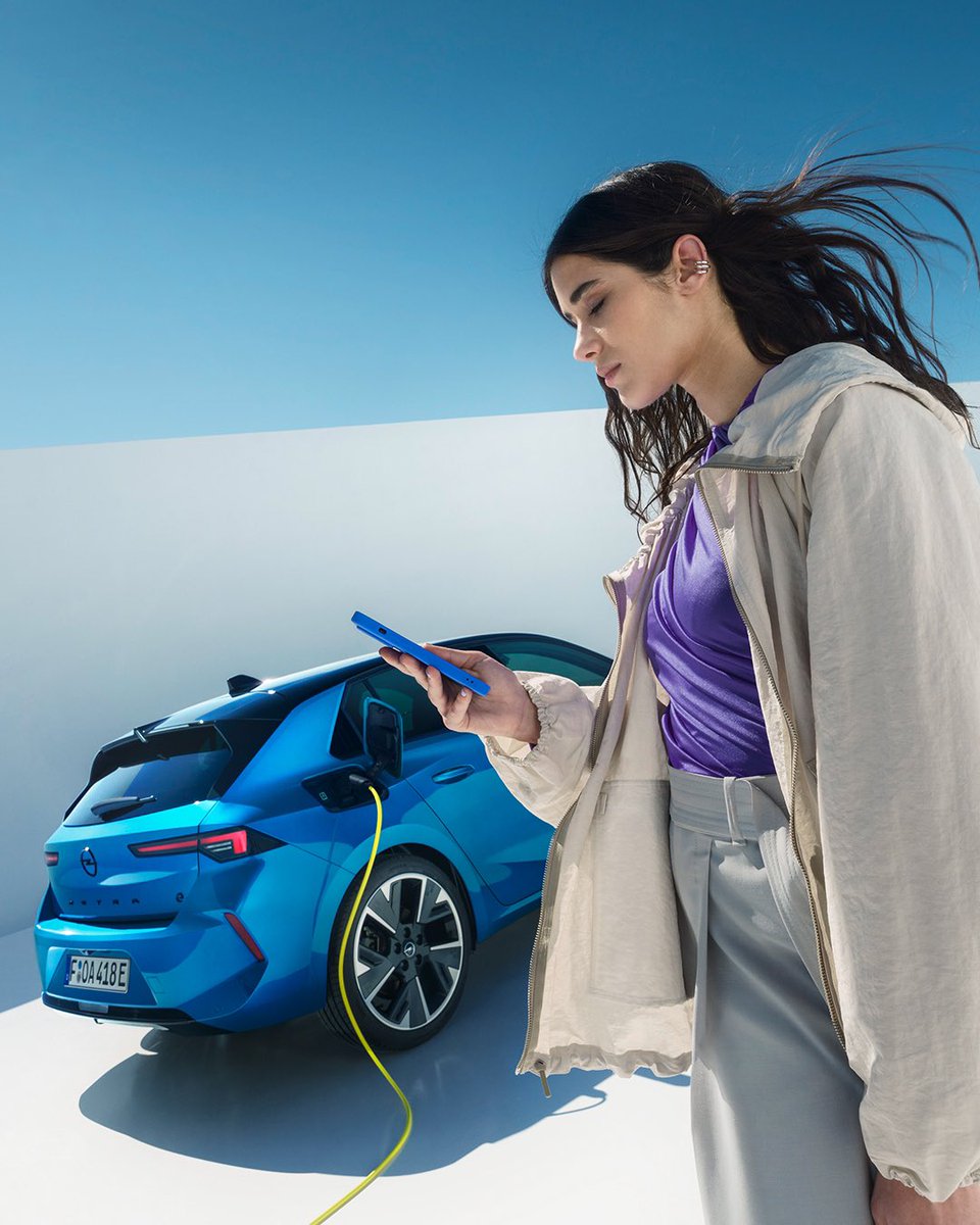 Astra Elektrik, hızlı şarj teknolojisi ile enerji dolu bir yolculuğa her zaman hazır! #Opel #AstraElektrik #EnerjimizKarşılıklı