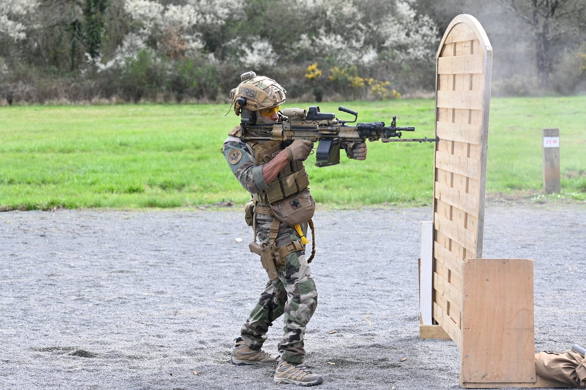 Préparation à l’engagement opérationnel. S’entraîner sans relâche. #trainhard #training #entrainement #commando #ops #militaire #armée @armeedeterre @1reDivision @9_BIMa_AdT