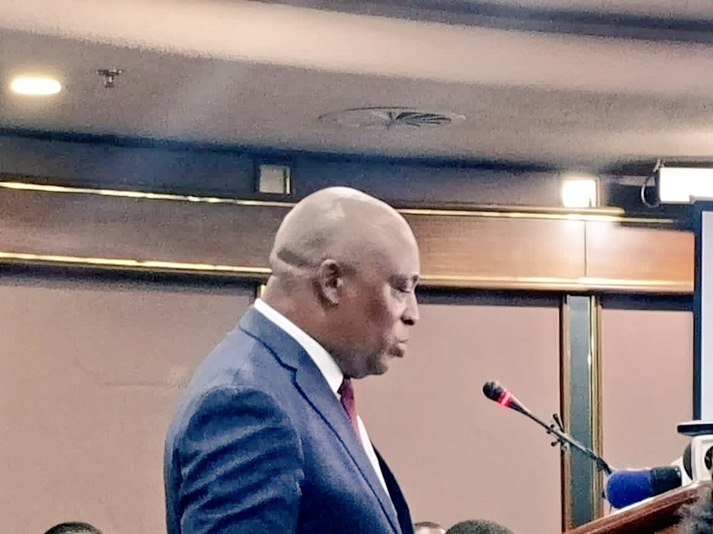 #HappeningNow RBZ governor John Mushayavanhu currently presenting the long-delayed 2024 Monetary Policy Statement. We will bring you highlights from his presentation shortly