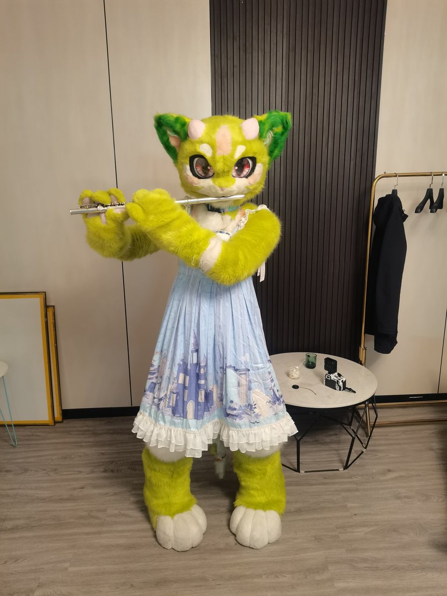 2125juwang's tweet photo. #fursuitfriday https://t.co/kZRhbJoEVh