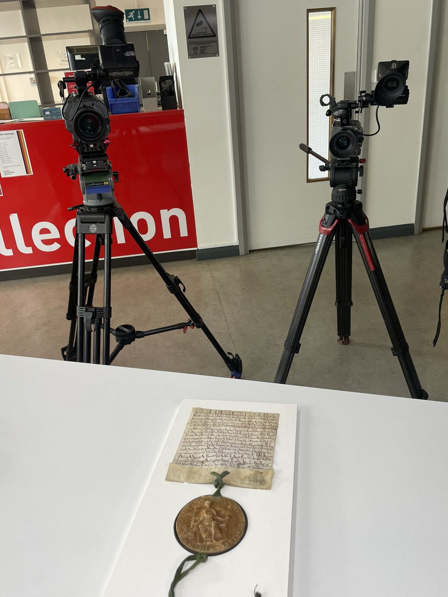 At @LdnMetArchives today for a bit of filming! Videos will cover London’s relationship with the king in the Middle Ages (William I and King John), Dick Whittington and witchcraft! #historyteacher #medievalist #filming #outreach #education #engagement #archives