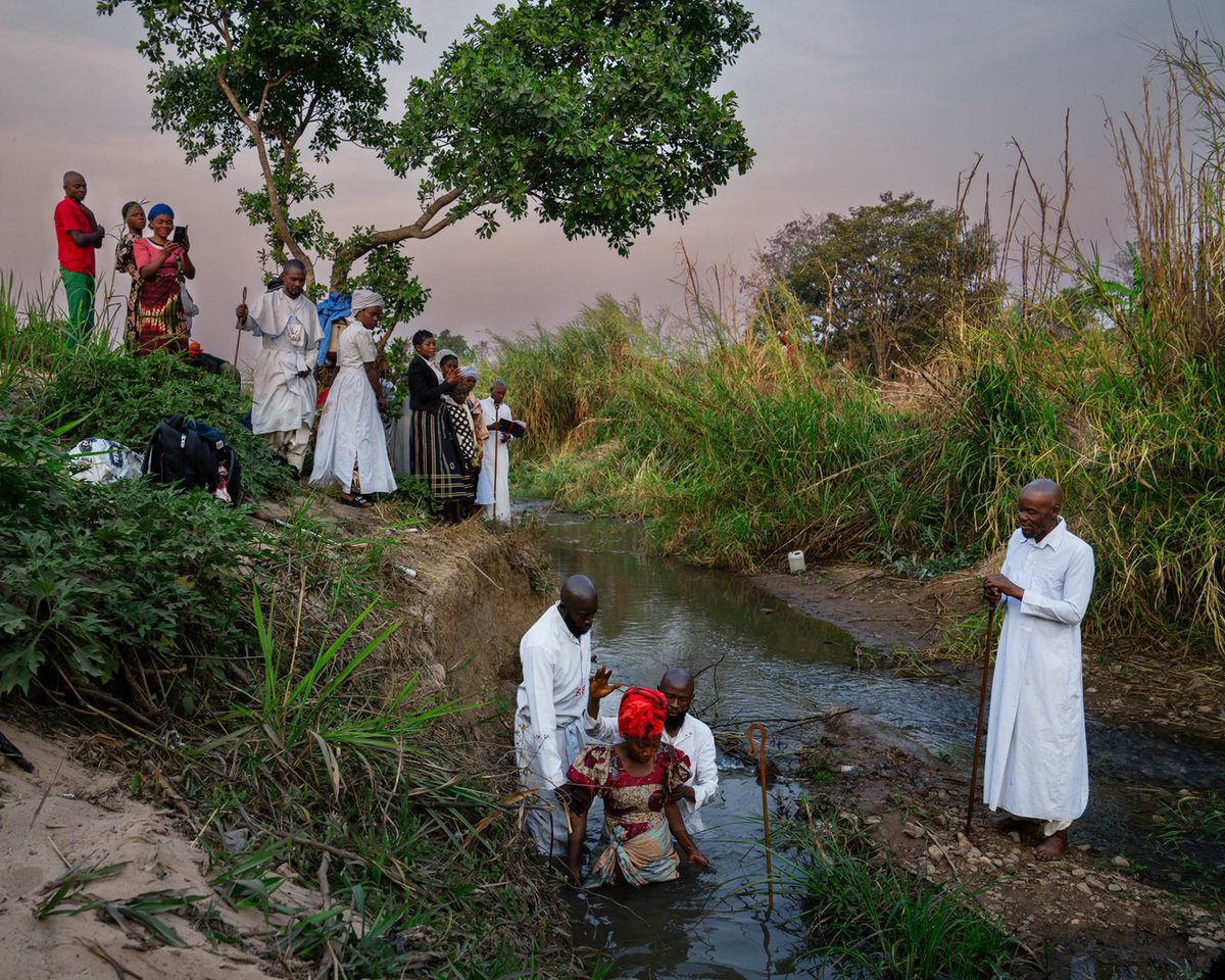 Discover captivating stories from around the world told through the universal language of photography this Spring! Open from 19 April to 6 May in London: bit.ly/SWPA2024-EXHIB… © Davide Monteleone, Sony World Photography Awards 2024 #londonexhibition #photography