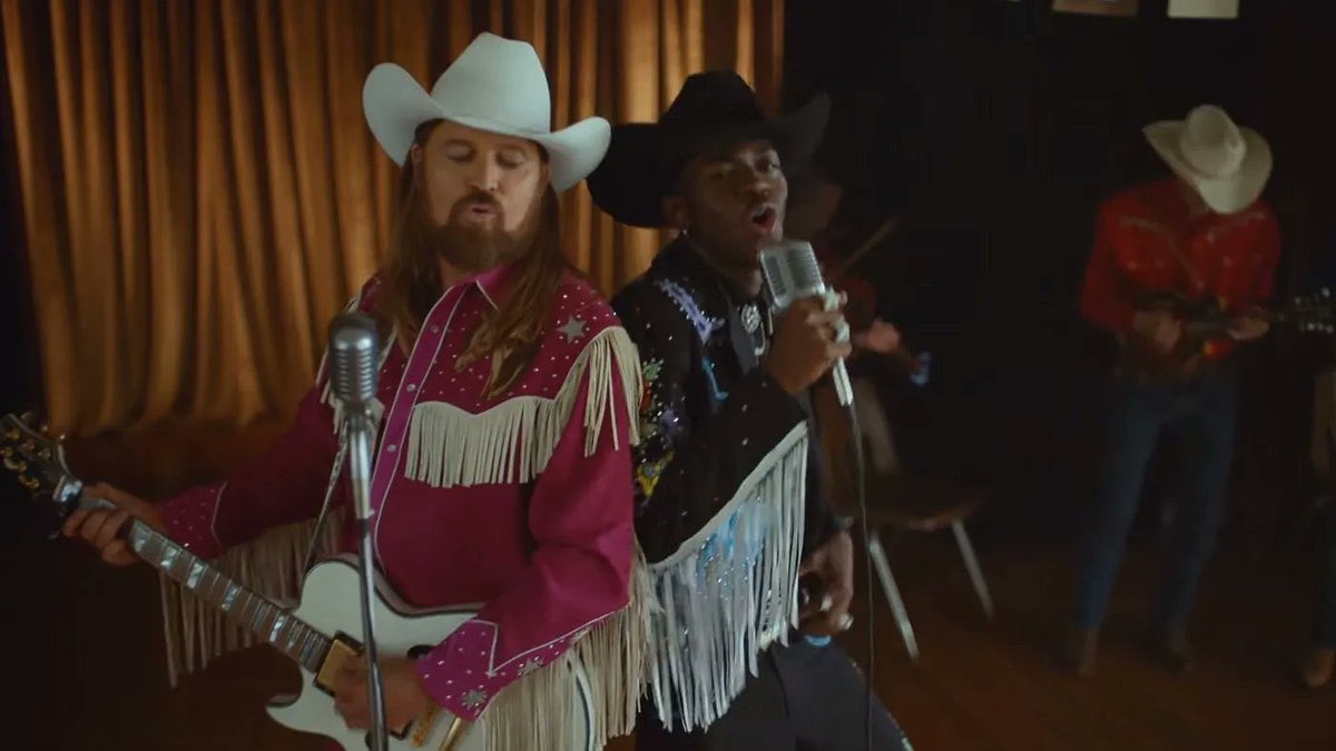 PopCrave's tweet photo. 5 years ago today, Lil Nas X released the “Old Town Road” remix featuring Billy Ray Cyrus. https://t.co/vpdmJuuN8b