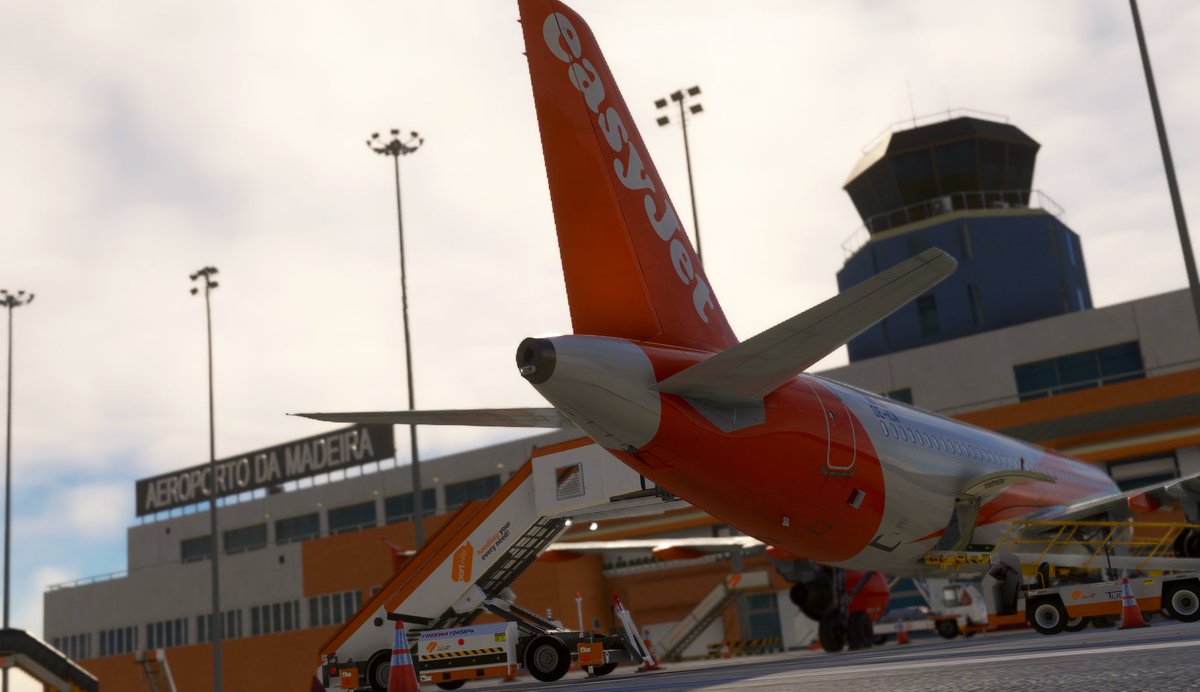 PilotFly04's tweet image. A gusty RNAV approach for Runway 23 this morning into Madeira (FNC) from Lisbon 🇵🇹✈️

@MSFSofficial @vatsim @VaccPortugal