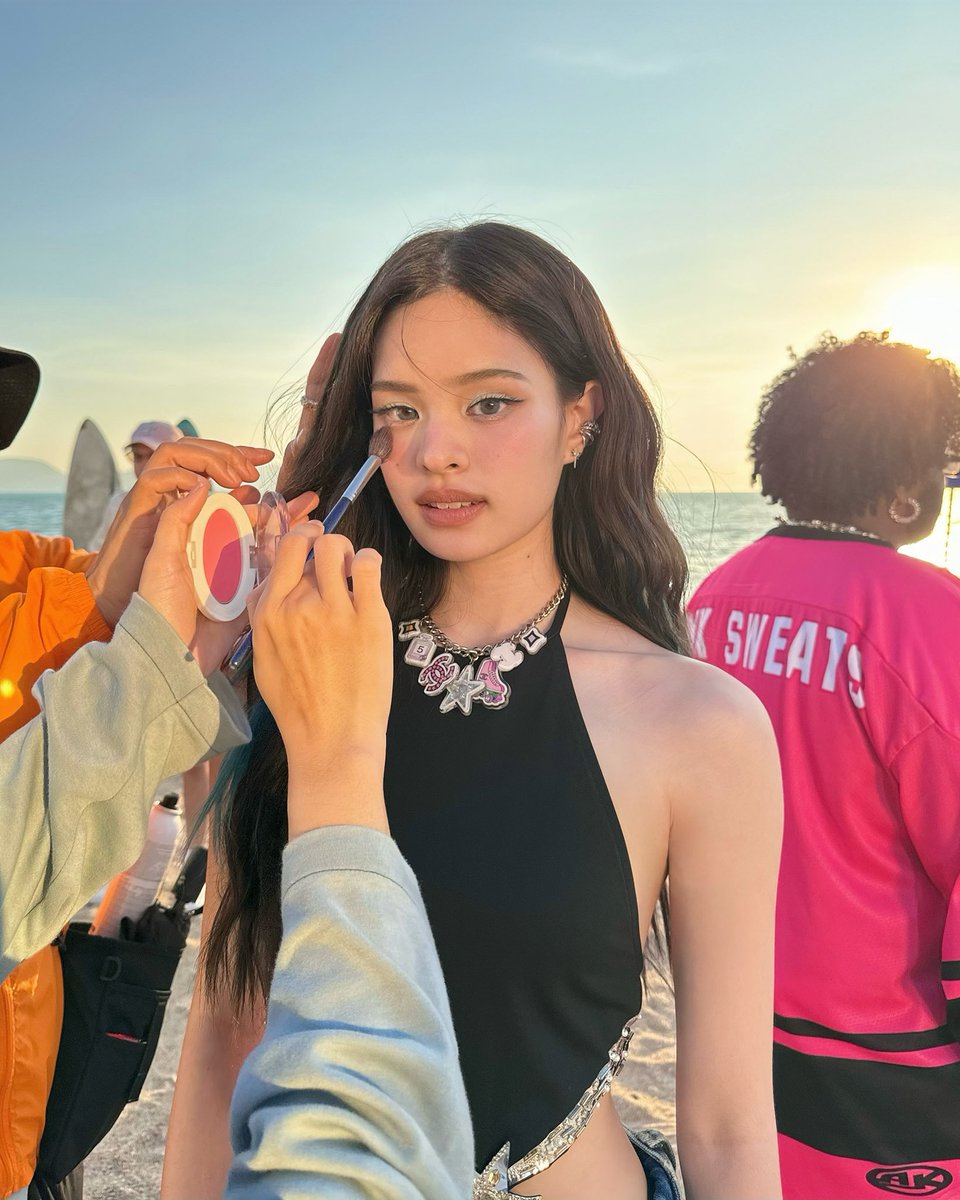 allynitibhon's tweet photo. i may คิดฮอด https://t.co/a2J9uMJ9lZ