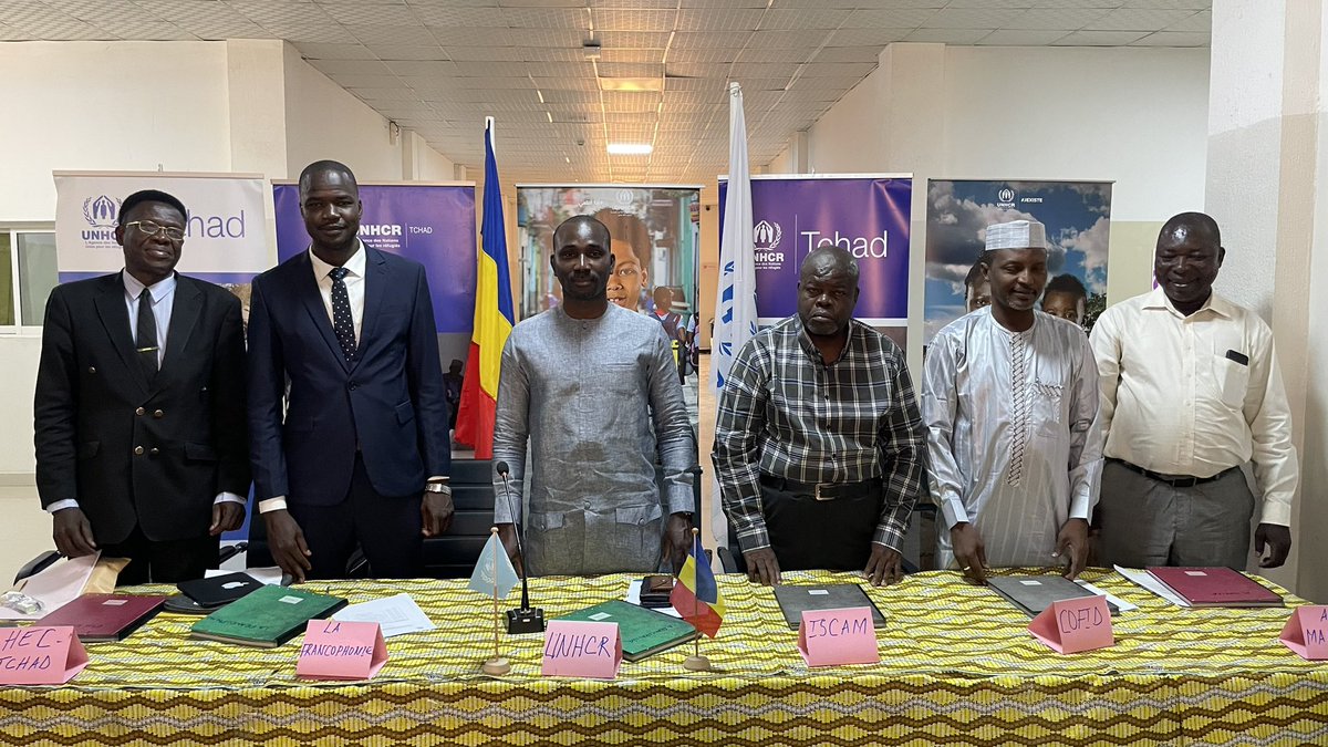 A milestone achievement for refugee students in Ndjamena , Chad 🇹🇩 as @UnhcrTchad and 06 private universities proceed to the signing of MoUs to reduce tuition fees by 50%. This represents a major step towards improving access to higher education 📚 for all. #Righttoeducation