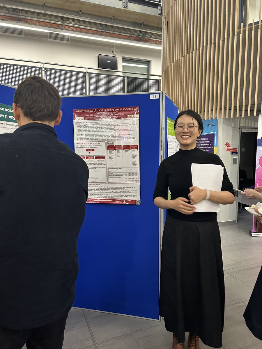 Congratulations @Qing_Zhang__ on your great poster presentation “Which aspects of mindful eating are associated with body mass index?” #BFDG2024 @NBUBristol @BristolUniPsych @FerridayDani