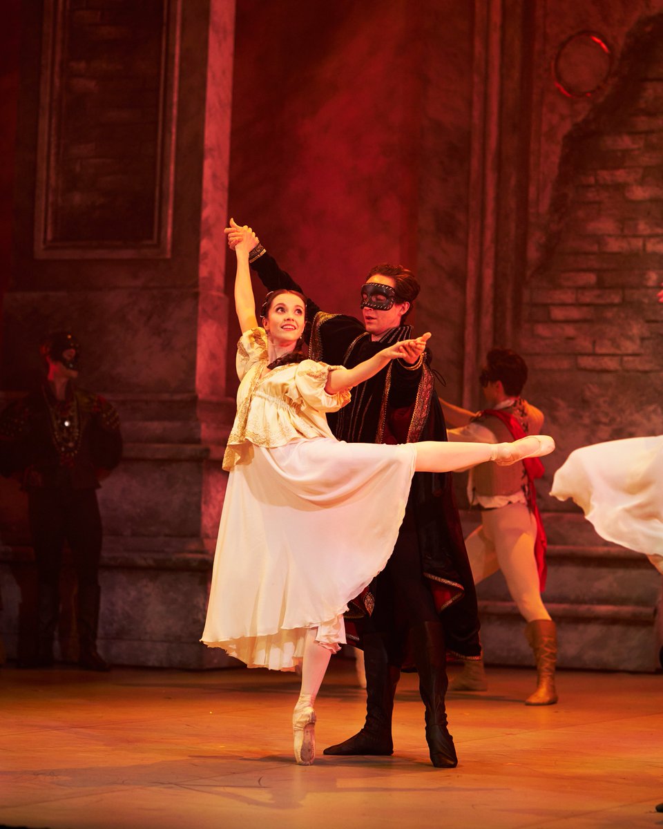 northernballet's tweet photo. The curtain falls on Romeo &amp; Juliet at @SheffieldLyceum for the final time tonight. If you joined us, we hope you enjoyed being swept away by the drama for a few hours.
https://t.co/0Eo1h39ogF https://t.co/RLiI9AJ2ts