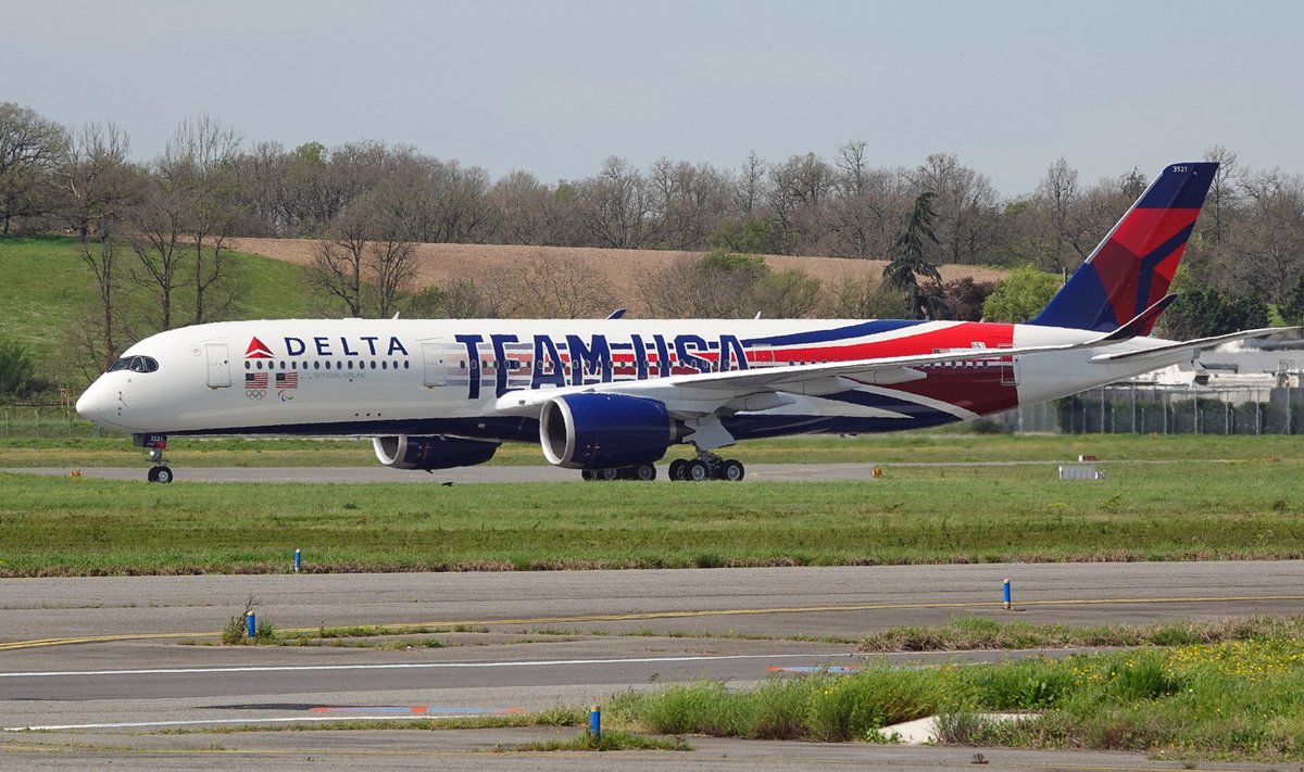 Great special Olympic livery on this New Delta Airbus A350 #airbus #A350 #Deltaairlines #avgeeks #TEAMUSA