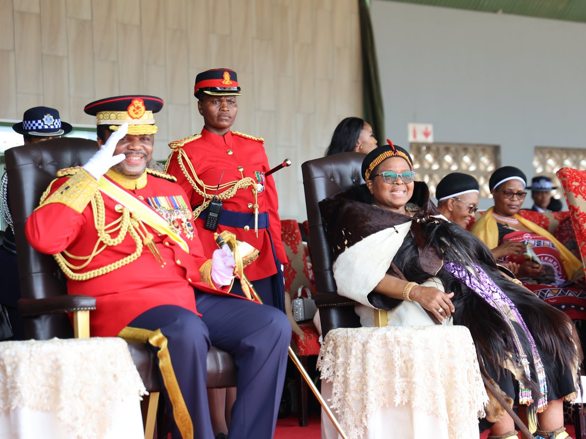 [PHOTOS]: His Majesty King Mswati III, Commander-In-Chief of the Umbutfo Eswatini Defence Force (UEDF), and Her Majesty the Indlovukazi, have arrived at UEDF Headquarters at Nokwane for the 2024 Army Day.