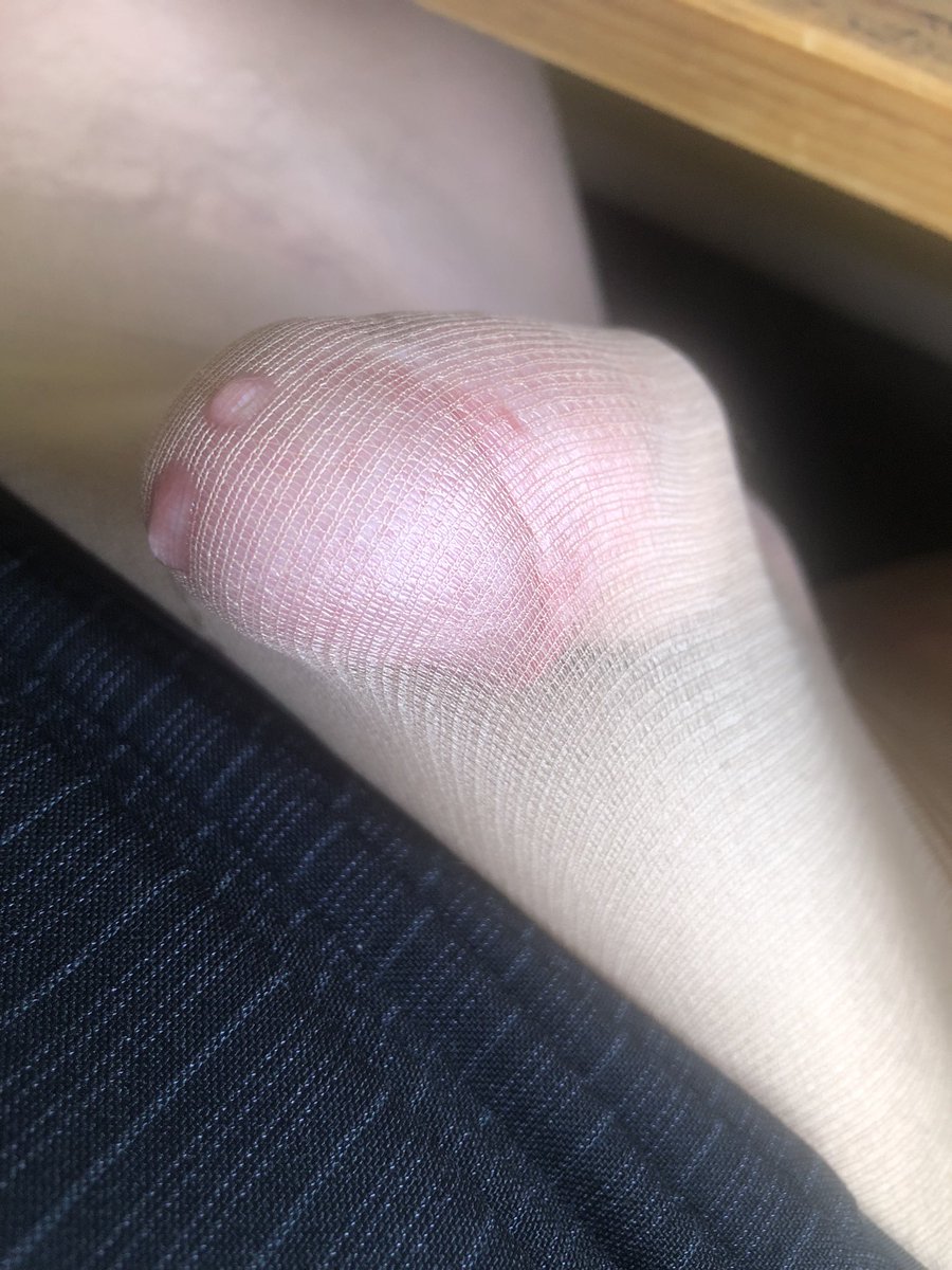 Oh no pre-cum is leaking through my tights…. And it tastes lovely 🥰