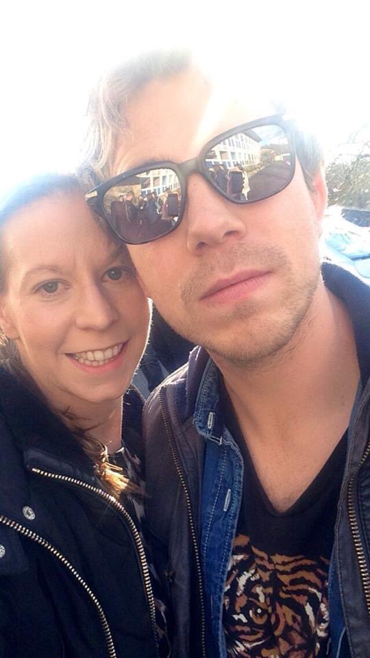 amyb82fluffy's tweet image. As if this was 8 years ago! 
@mattjwillis @JamesBourne @CharlieSimpson #pigscanfly 🤘🏼✨🙌🏼