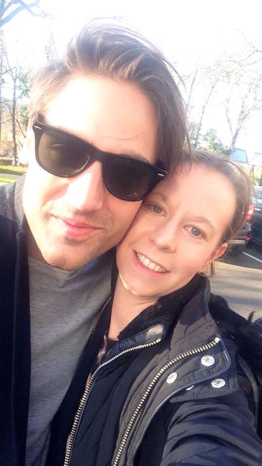 amyb82fluffy's tweet image. As if this was 8 years ago! 
@mattjwillis @JamesBourne @CharlieSimpson #pigscanfly 🤘🏼✨🙌🏼