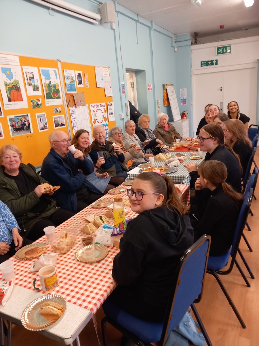 Fall into Place (@fall_into_place) on Twitter photo What a week! Young people performing, sharing food and stories with local older people, and creative writing workshop. So much creative community buzz!
We are taking a break next week, back on with Joyful Drama on 18th April.
#Bradford #Leeds #silverlinks <a href="/ArtsTogetherLDS/">Arts Together Leeds</a> What a week! Young people performing, sharing food and stories with local older people, and creative writing workshop. So much creative community buzz!
We are taking a break next week, back on with Joyful Drama on 18th April.
#Bradford #Leeds #silverlinks <a href="/ArtsTogetherLDS/">Arts Together Leeds</a>