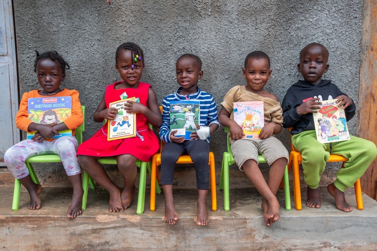 For children at our Encouraging Education centres, #books are an opportunity for them to learn to read, and use their new #reading skills to learn. In early 2023, we set up a community library at our Katanga centre. These books are available for anyone in the community.