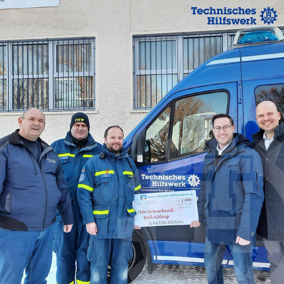 THW_BadAibling's tweet photo. Förderung und Unterstützung: Im Januar durfte deie THW-Helfervereinigung OV Bad Aibling e. V. eine Spende über 1.000 Euro der Volksbank Raiffeisenbank Bad Aibling / Bruckmühl entgegennehmen. Diese zweckgebundene Spende wird für Arbeitskleidung und… https://t.co/474pYkhgIq https://t.co/0vdB26gg5v