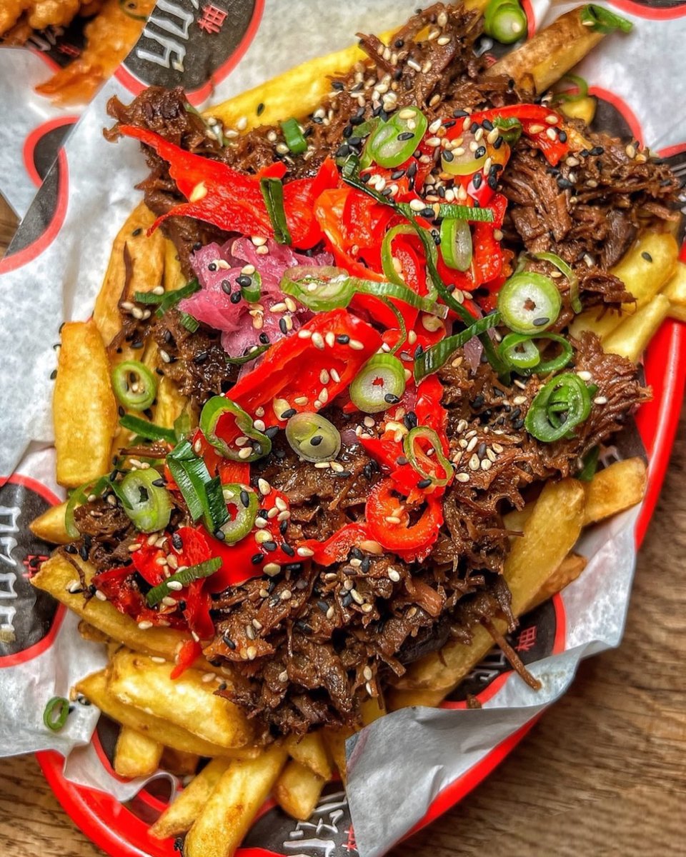 What’s better than regular fries? … FULLY LOADED FRIES! 🤤 The question is… how do you top yours? 🍟Katsu Curry 🍟Korean Pulled Pork 🍟Pulled Beef Brisket 🍟Duck 🍟Siracha