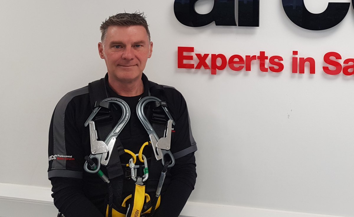 👥   Meet the Team: Chris Roper Based at our Bracknell Safety Centre, Chris is one of our training instructors. Specialising in confined space and working at height training, he has over 30 years’ previous experience with the Hampshire Fire and Rescue Service. #jointheexperts