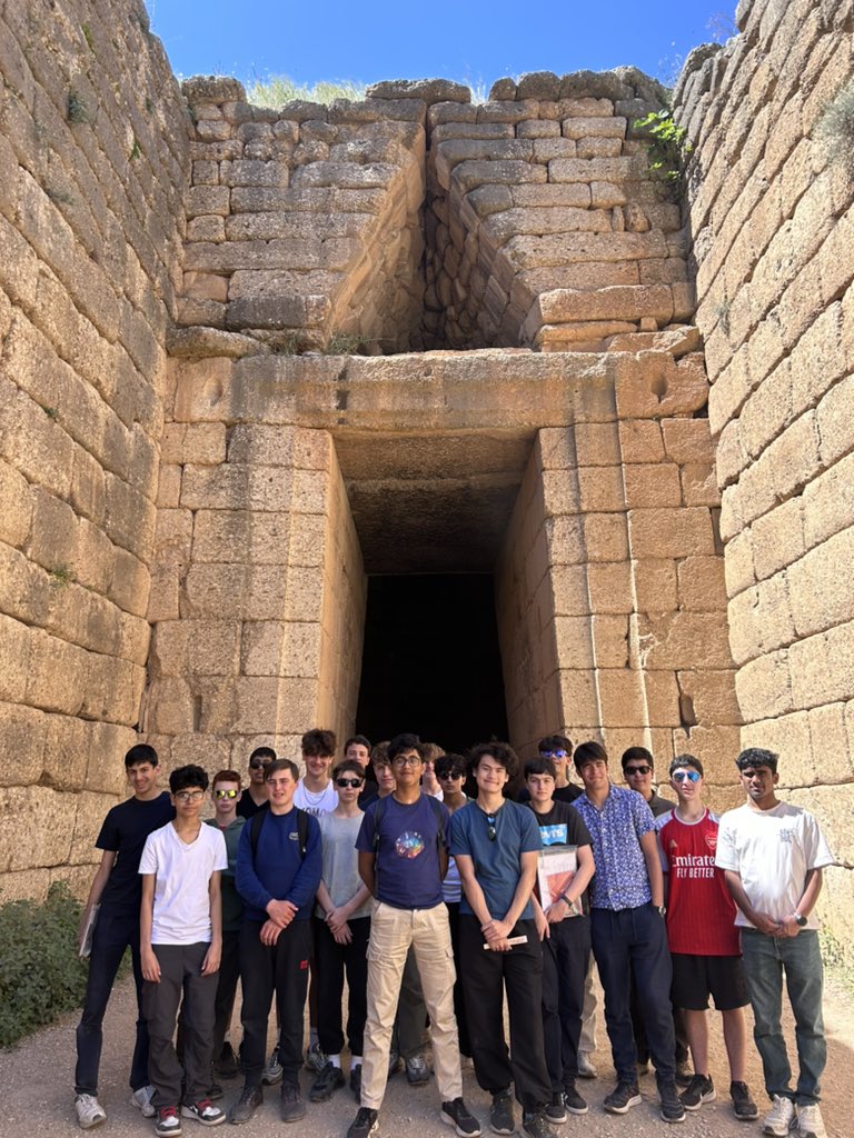 ClassicsMTS's tweet image. The Treasury of Atreus at Mycenae