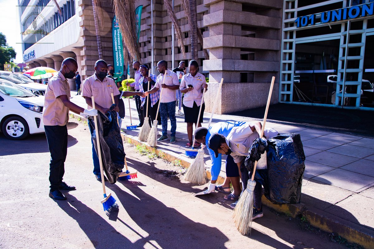 NPAZ members of staff from across the country this morning participated in the National Clean-Up day.
#CombatingCrimeAndCorruption 
#KeepZimbabweClean