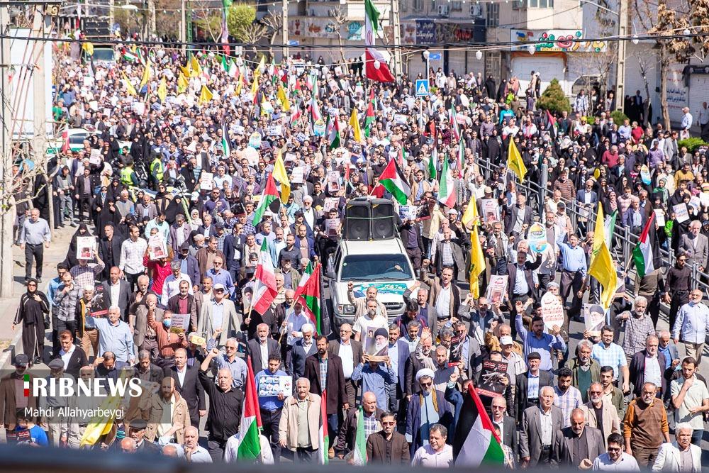 از خاک خودت محافظت کن، غزه!/از این همه گل مراقبت کن، غزه!
تا لحظه زیبای شکفتن در خون/با جان و تنت مقاومت کن، غزه!

*♥ ۱۴۰۳ ♥*

#طوفان_الاحرار
#آرمان_قدس