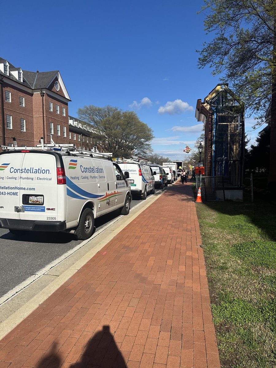 Constellation Energy trucks circling Annapolis this morning in protest of Senate Bill 1, which will end customer choice, end competition and jack up rates on consumers. #choosewhoyouuse