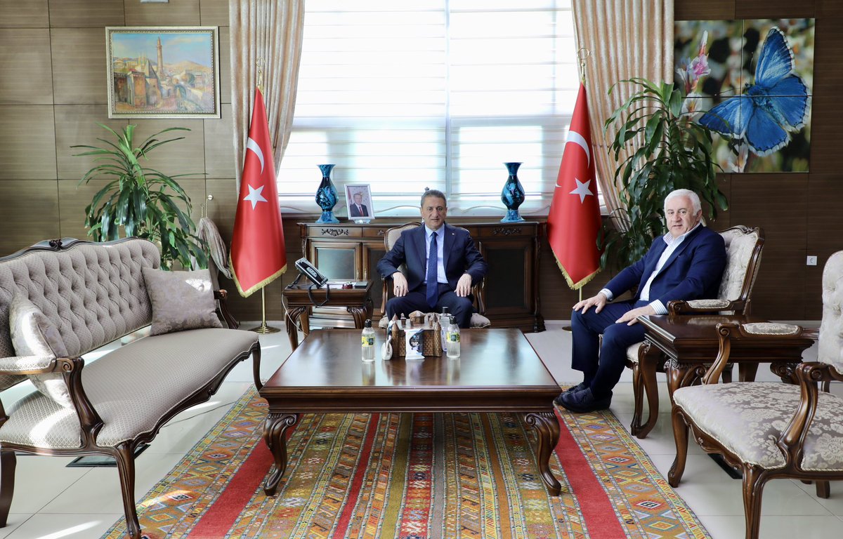 20. Dönem Bitlis Milletvekili Abdulhaluk Mutlu, Valimiz Sayın Erol Karaömeroğlu'nu ziyaret etti.