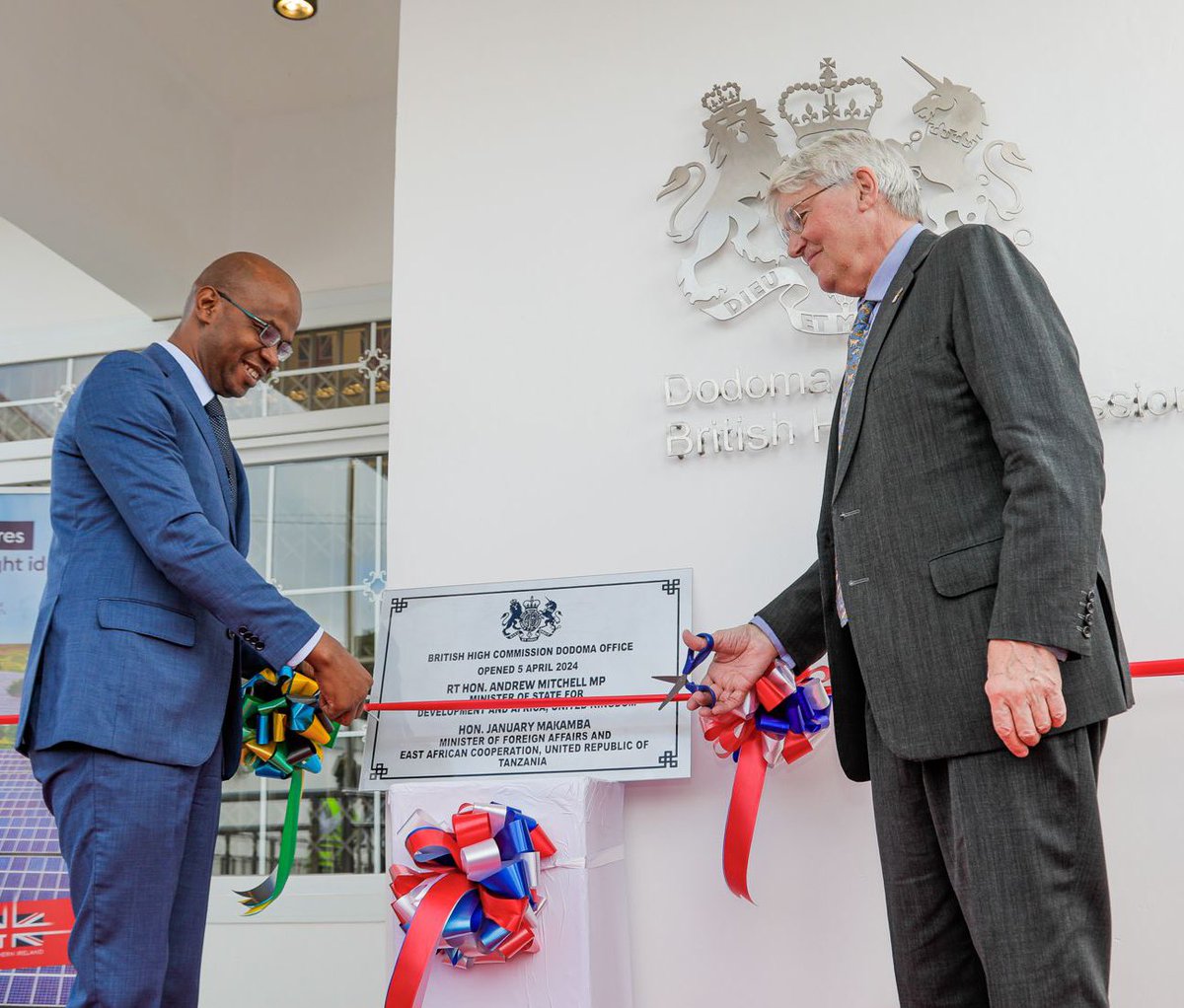 The British High Commission, Dodoma Office is open! 🇬🇧🇹🇿 UK Minister for Development and Africa @AndrewmitchMP together with Tanzanian Foreign Minister @JMakamba officially opened the newest UK overseas office earlier today 🤝