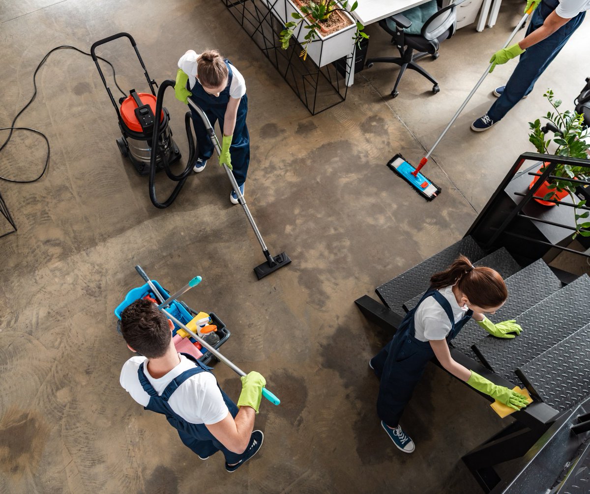 From sanitising surfaces to tidying common areas, we ensure every inch of your office reflects excellence 💼✨

#carbonneutral #cleaning #londoncleaning #london #deepclean #clean #carpetcleaning #cleaningtips #homecleaning #domesticcleaning #professionalcleaning #airbnbcleaning