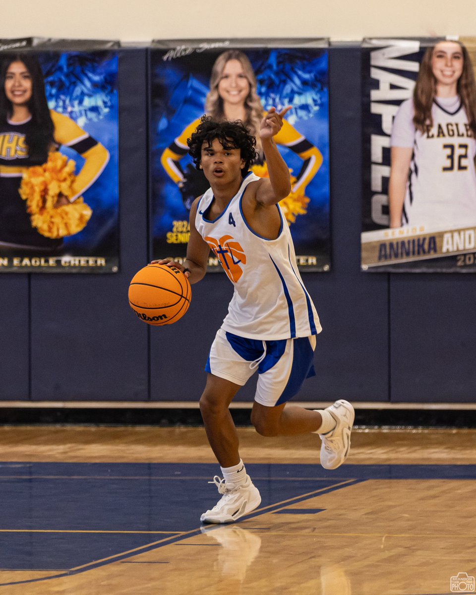 Blessed to received the opportunity to play  with the Jet academy (National) 
jr EYBL team . All Glory to God for the opportunities that he is putting in my life. ✈️