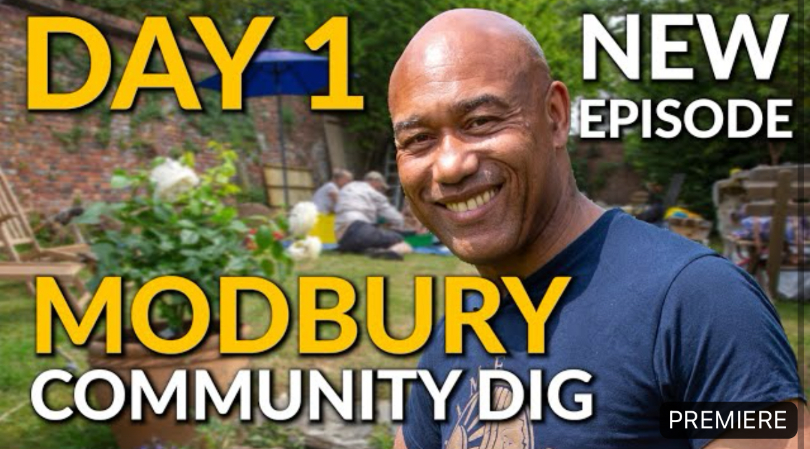 🌞 TONIGHT 🌞 Our BRAND NEW EPISODE in Modbury premiers tonight over on our Offical YouTube Channel! Part 1 of our 3 Day Dig lands at 7pm BST and we are so excited to share it with you! Are you watching tonight?! youtu.be/qIW9EflPUEI