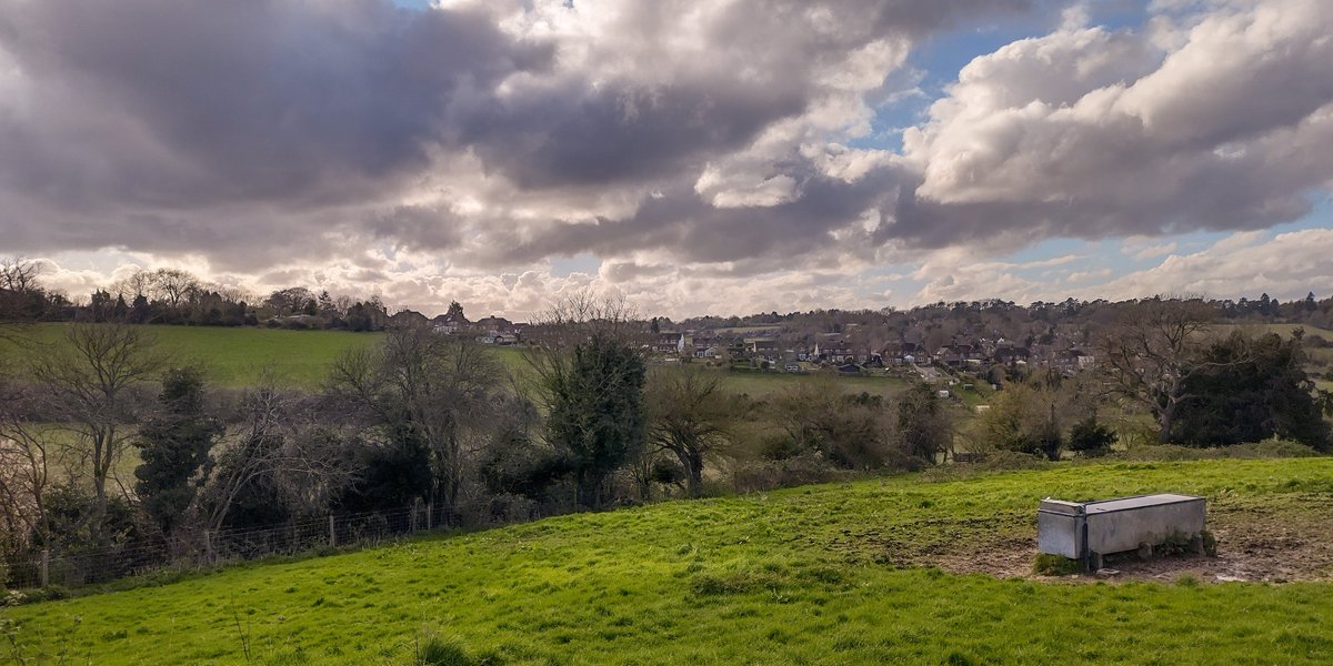 The #LondonLOOP over #FarthingDowns from the north for #FingerpostFriday. On a blustery Spring day, it was more relaxing to take a sheltered path along the lower western slopes than battle the wind over the top of the downs.