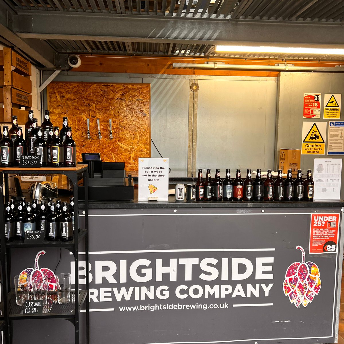 👋 Hey there folks! Just a quick one to let you know our Saturday brewery shop hours are changing from 06/04. 🕒 You'll be able to pop in to pick your beers up on Saturday's going forward from 09:30 - 15:30