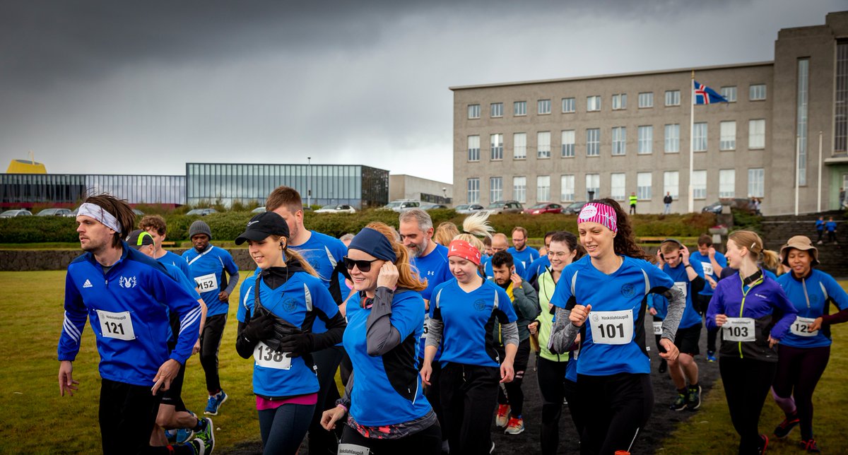 Skráning er opin í Háskólahlaupið 2024 sem fer fram miðvikudaginn 10. apríl kl. 15 í nágrenni háskólasvæðisins. Hlaupið er opið bæði starfsmönnum og stúdentum og hægt er að velja á milli tveggja vegalengda, 3 km og 7 km. hi.is/frettir/skrani…