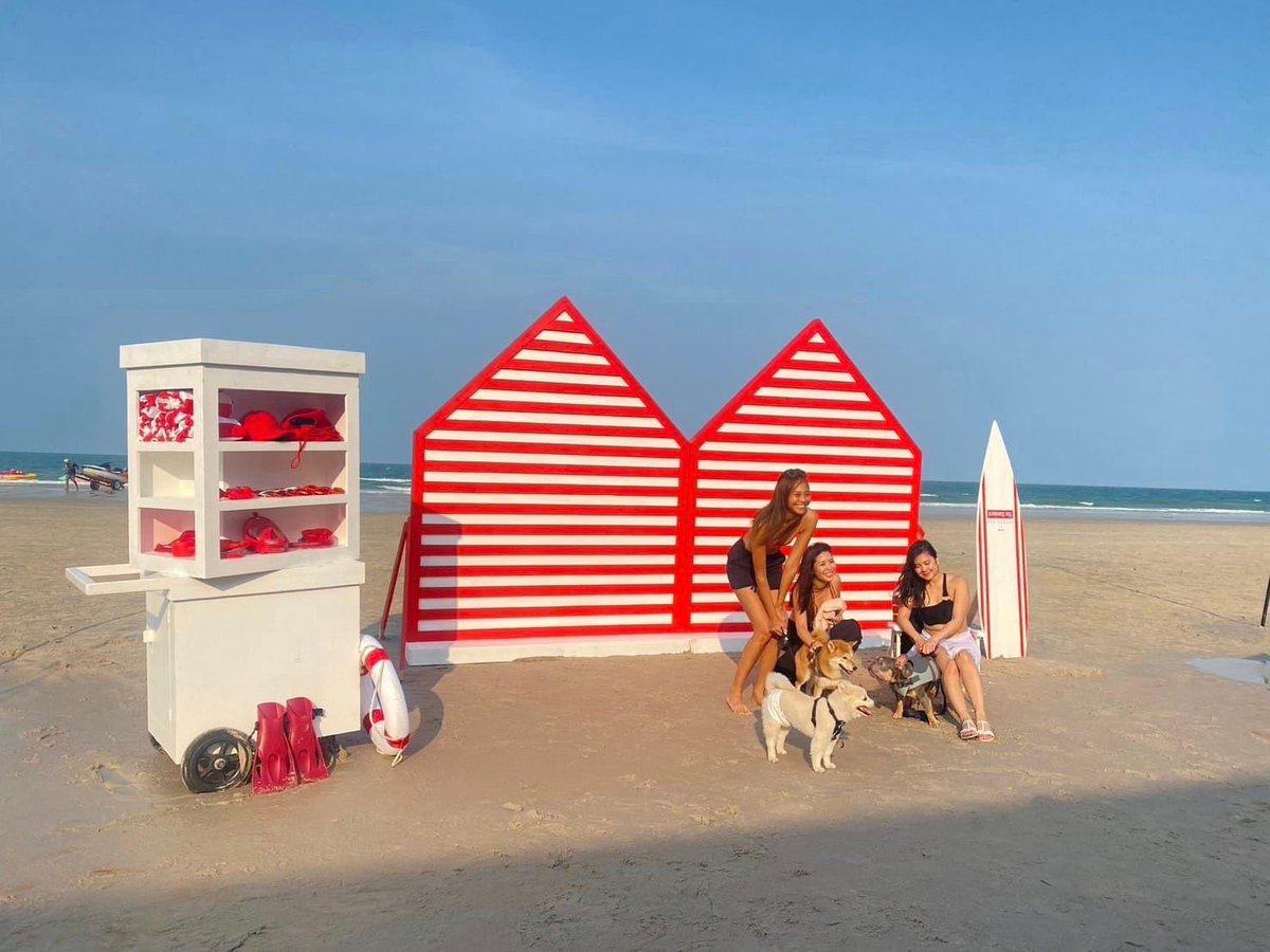 JoyTorcharat's tweet photo. ไปกันค่าาา !! look at the red stripe 👀❣️
#popofred at The Standard Residences, Hua Hin beachfront
every April weekend 4-7pm.
#TheStandardResidencesHuaHin #sansiri
🥤🍹🍦🐶 @nukvalaikorn น่ารักกกก https://t.co/klT2QT8iTE