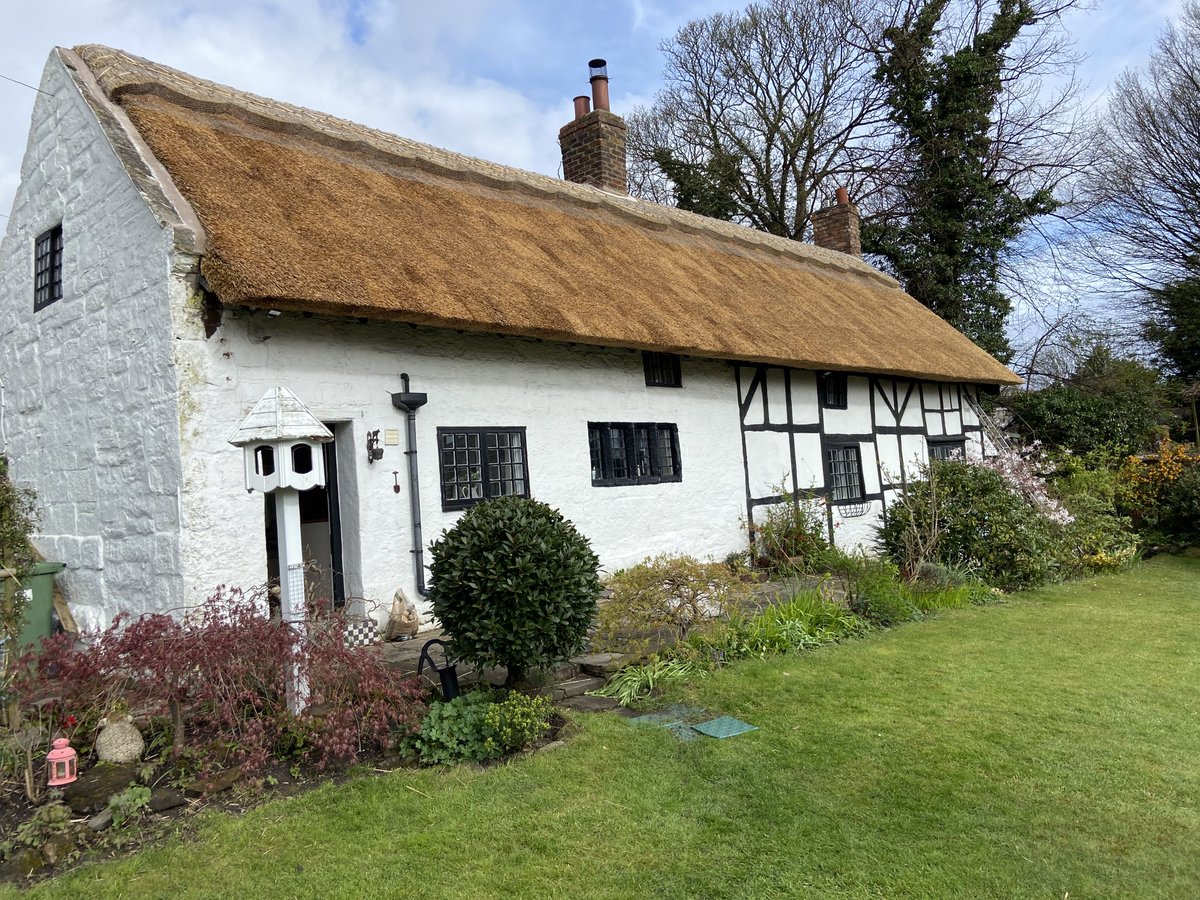 Here’s another water reed re-thatch that Jim,Dave &Andy recently completed in #Bebington, the #Wirral. #Thatching. #MasterThatchers. In10 days we have a team going to #Thatch on the isle of #Lewis #Scotland,so busy planning ferries and accommodation for that one.