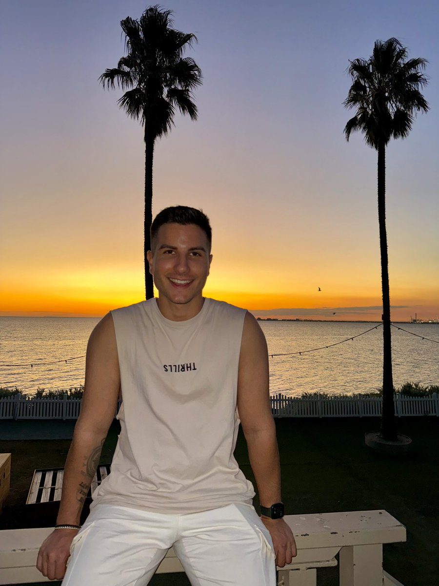 Farewell, Summer nights. 🌺 See you in December