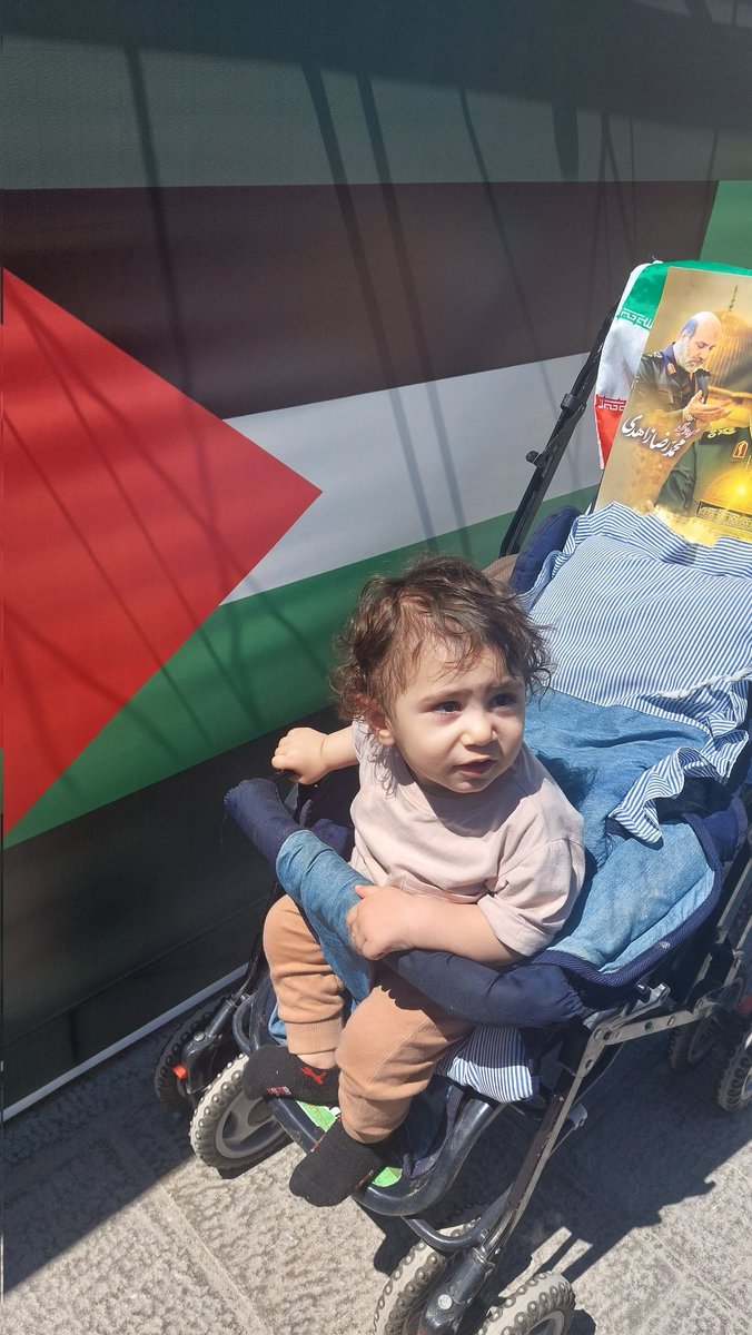 rzarei3's tweet image. ما این عشق به ایران و نفرت از ۱سر۱ئیل را سینه به سینه به ارث برده‌ایم!
#طوفان_الاحرار
#آزادی_قدس