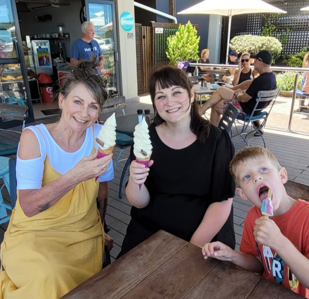 @DairyGivesYouGo Ice Cream Twirlies give me the go to keep up with one very active energetic jumping jack bouncing ball lively boy 😁 #DairyGivesYouGo
@DairyGivesYouGo 🍦
@LeboTheFoodie