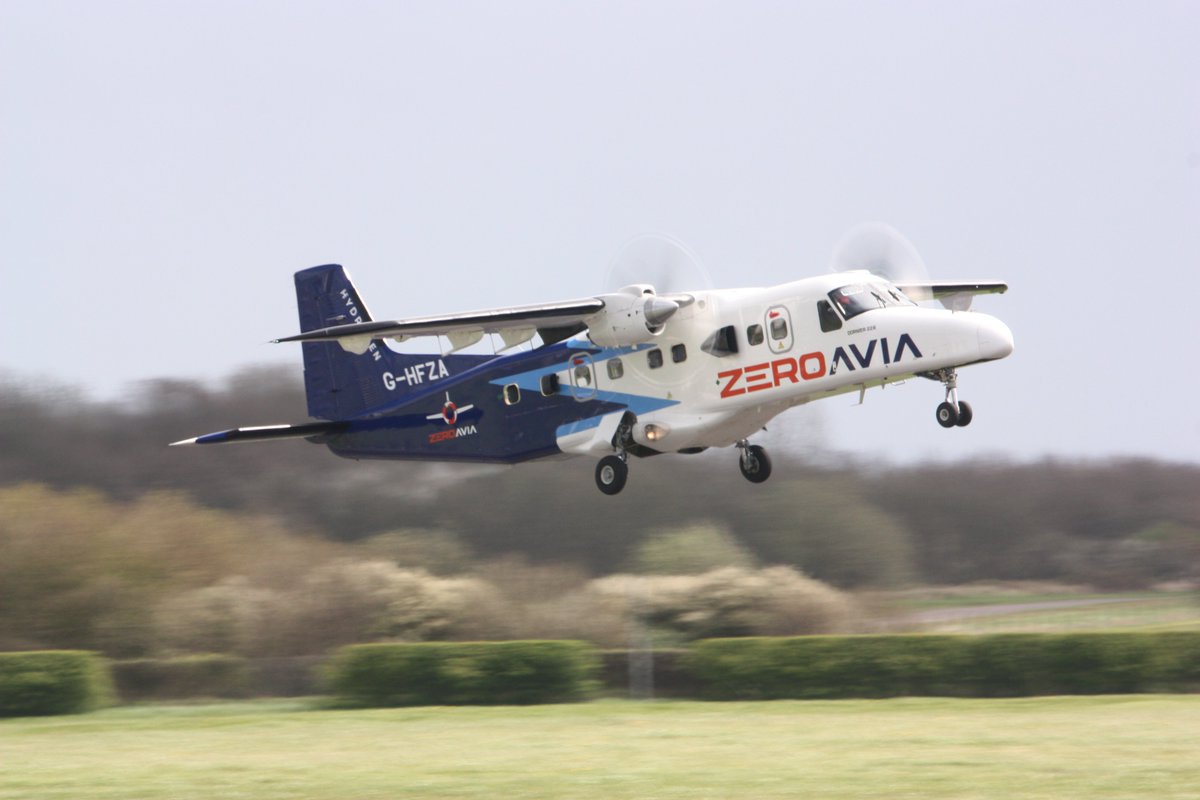 ZeroAvia's tweet image. Yesterday marked the 11th flight test of our prototype #Do228!

Pilot Jon Killerby and Flight Test Engineer James Yapp completed three circuits around the perimeter of the airfield for 20 minutes, once again demonstrating the reliability of the hydrogen-electric propulsion…