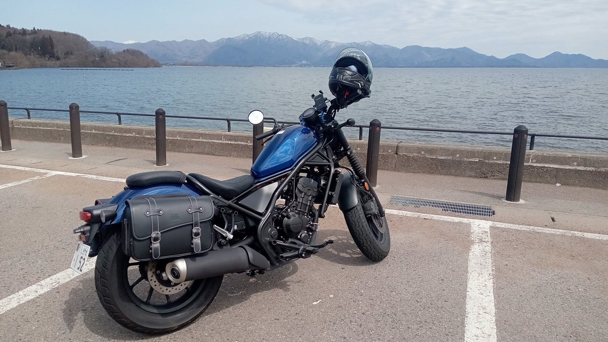 ayumu289012201's tweet photo. 今年初バイク🏍
猪苗代湖に行ってきたちょっと寒かったけど気分転換になった😆😆
ラーメン美味しかった😋体にしみた https://t.co/cmoQvhddDE