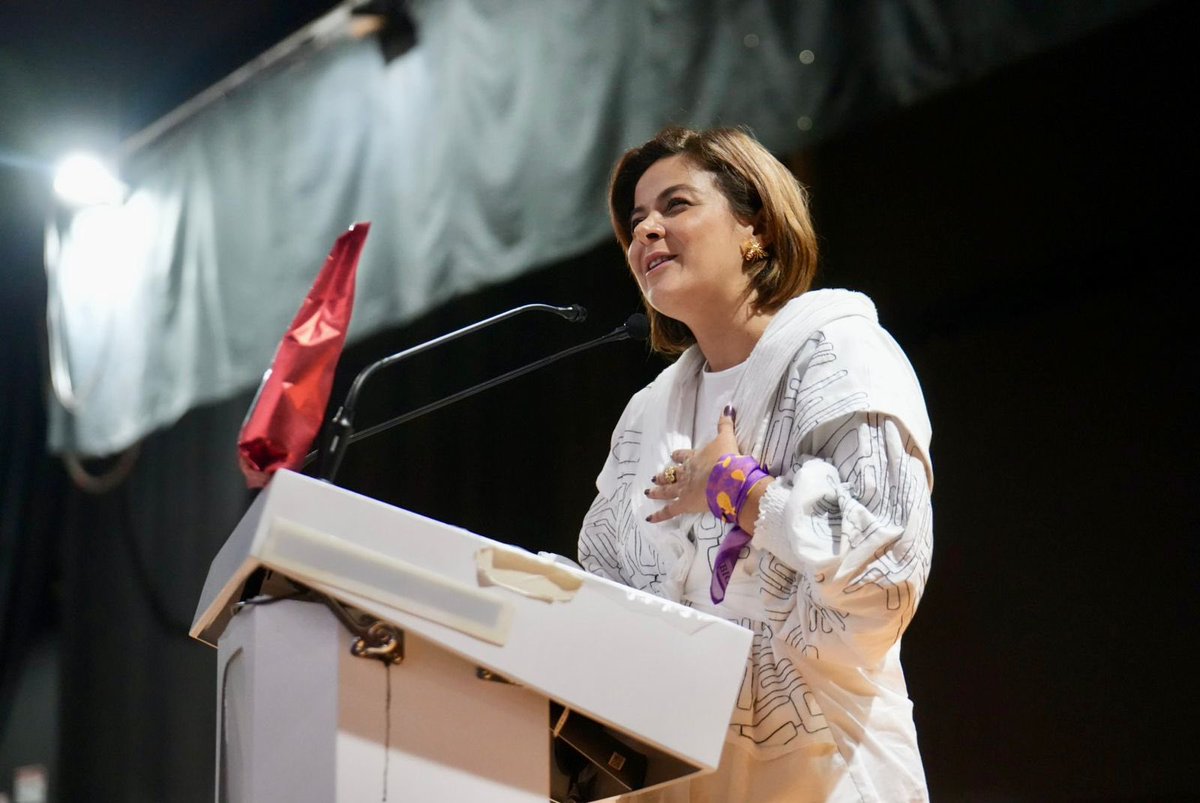 MinAgricultura's tweet image. #EnVideo 📹 | Dos días, 14 mesas técnicas y miles de caficultores y caficultoras 👩🏾‍🌾🧑🏽‍🌾 de toda Colombia, para plasmar 1️⃣3️⃣ compromisos en el Gran #AcuerdoCafetero. ☕️📜 La ministra @jmojicaflorez leyó los compromisos pactados con el sector, que será el gran jalonador de la…