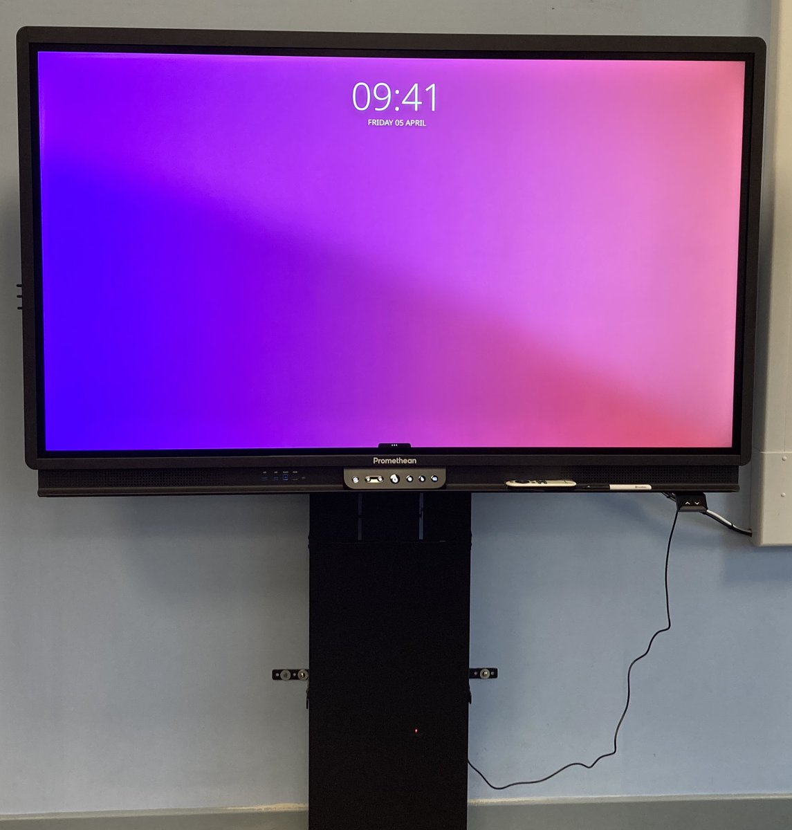 The last two weeks we've upgraded a further 7 schools in our @Promethean ActivPanel 9 rollout: @StJosephsDGC @MoffatAcademy (Primary) Heathhall @DalbeattieHigh @NWCCDumfries (Secondary) @WallaceHallSch (Primary) Lockerbie Primary 5 schools to go 🥳 tinyurl.com/DGCEDUPanelRol…