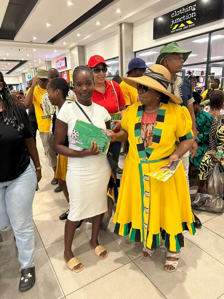 We are in Eshowe today in KwaZulu-Natal, at Ward 11 and 28, as we engage with the community and unpack the @MYANC Manifesto. #LetsDoMoreTogether #VoteANC #VoteANC2024 ✊🏿