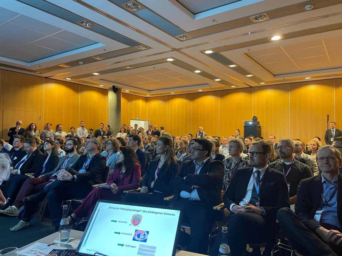 Tobias Graf (@tobiasgraf11) on Twitter photo Full House bei der AG3 Sitzung Hot Topics Intensivmedizin.
Tolle ReferentInnen
<a href="/YoungDgk/">Young DGK</a> <a href="/cjungMD/">Christian Jung</a> <a href="/DGK_AG3/">AG3 - Kardiovaskuläre Intensiv- und Notfallmedizin</a> <a href="/GFurnau/">Georg Fürnau</a> <a href="/JaninePoss/">Janine Pöss</a> <a href="/TobiWengenmayer/">Tobias Wengenmayer</a>
#IntensiveCareMatters Full House bei der AG3 Sitzung Hot Topics Intensivmedizin.
Tolle ReferentInnen
<a href="/YoungDgk/">Young DGK</a> <a href="/cjungMD/">Christian Jung</a> <a href="/DGK_AG3/">AG3 - Kardiovaskuläre Intensiv- und Notfallmedizin</a> <a href="/GFurnau/">Georg Fürnau</a> <a href="/JaninePoss/">Janine Pöss</a> <a href="/TobiWengenmayer/">Tobias Wengenmayer</a>
#IntensiveCareMatters