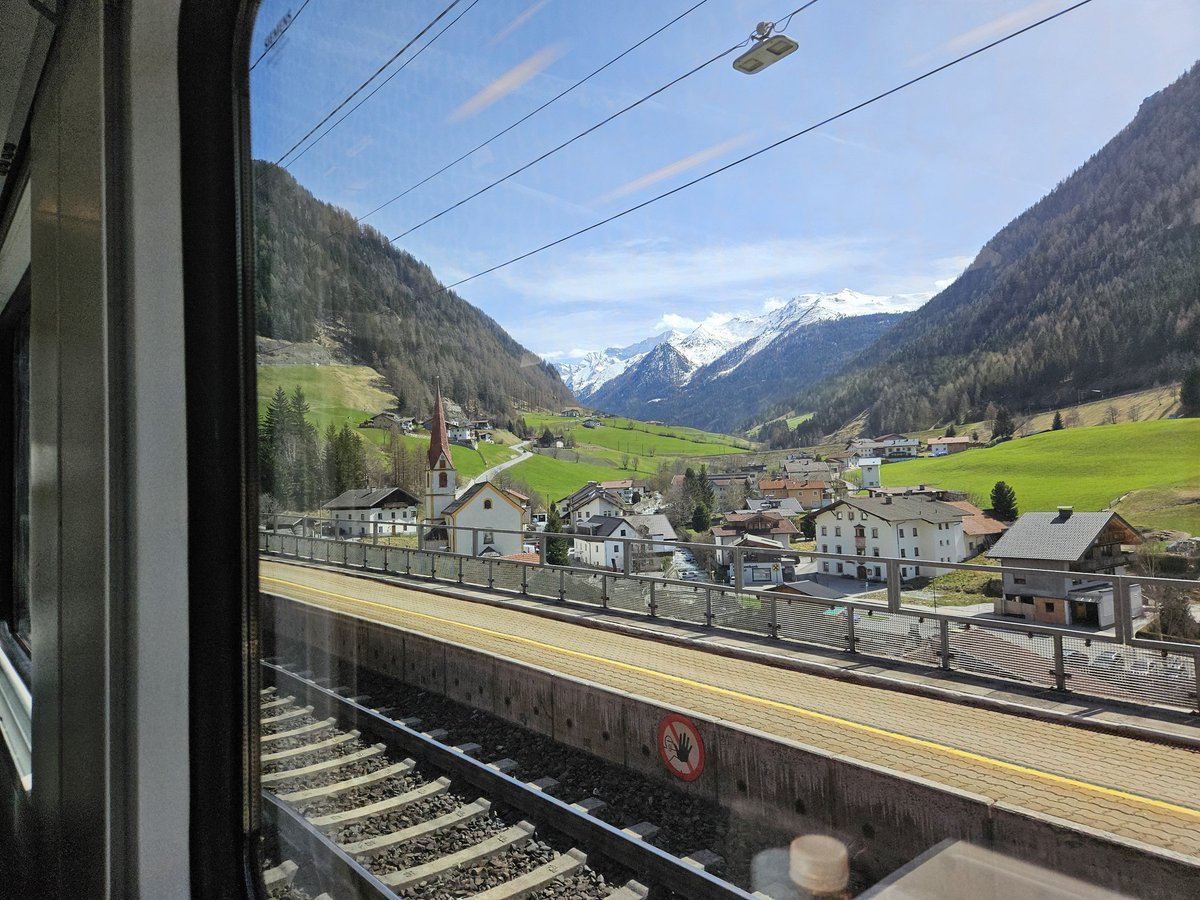 Der Neue an Brenner. <a href="/unsereOEBB/">ÖBB</a> #Railjet #Bahnliebe #Tirol