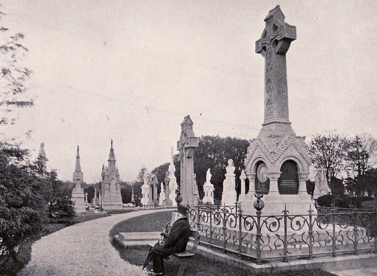 Before & After - The O'Connell Tower Circle in 1900 and 2024 #GlasnevinCemetery #IrishHistory #GlasnevinCemetery #IrishHistory #BeforeandAfter