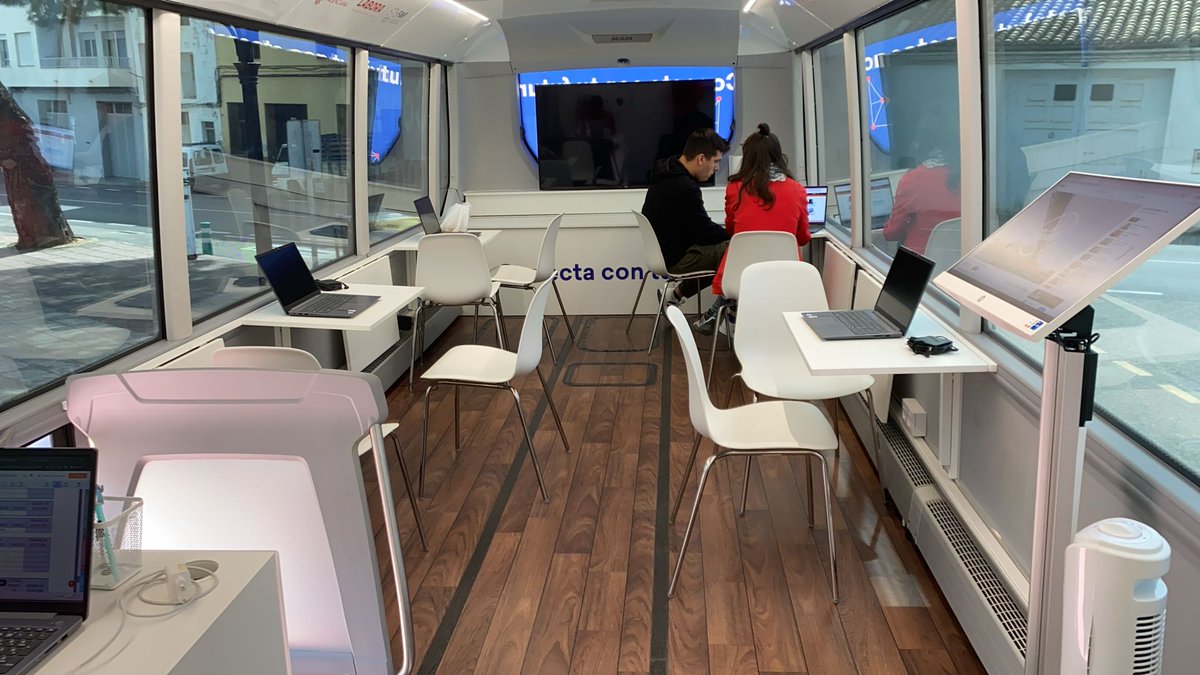 GVAlabora's tweet photo. 🚍 Hui el #busdelabora t'espera a
✅#Massamagrell
✅#LlucenadelCid
💼#ElbusdeLabora és un nou servei que ofereix, en un dispositiu mòbil, tots els serveis dels #EspaiLabora
⏰De 10:00h a 18:00h
➡ No és necessària cita prèvia!
#SomLabora https://t.co/O0Scd3Z7vA