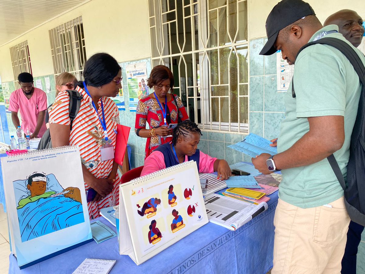 Une bonne gestion des données sur les vaccins antipaludiques est essentielle pour une planification efficace du déploiement. L'atelier en cours à Douala permet aux pays d'apprendre comment le #Cameroun🇨🇲 enregistre & conserve les données pour un déploiement efficace des vaccins.